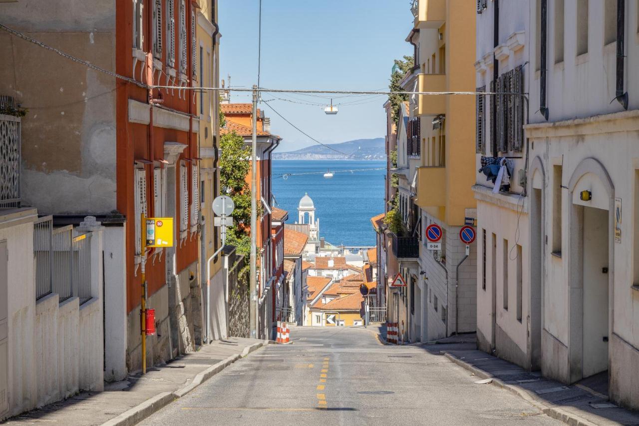 Zola, Charme E Vista Nel Cuore Di Triest Exterior foto